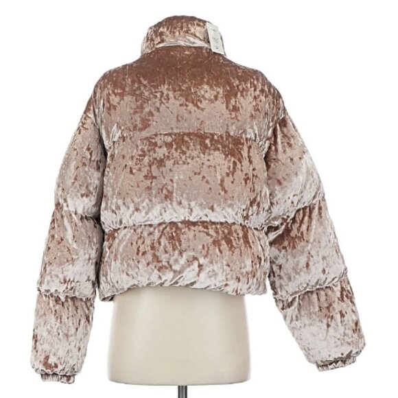 Fabletics Wander Crushed Velour Cropped Puffer Jacket in Teddy - Picture 7 of 9